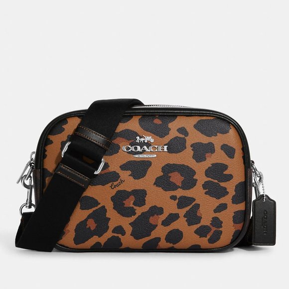 Coach Handbags - 🐆 Coach Jamie Camera Bag In Signature Canvas With Leopard Print